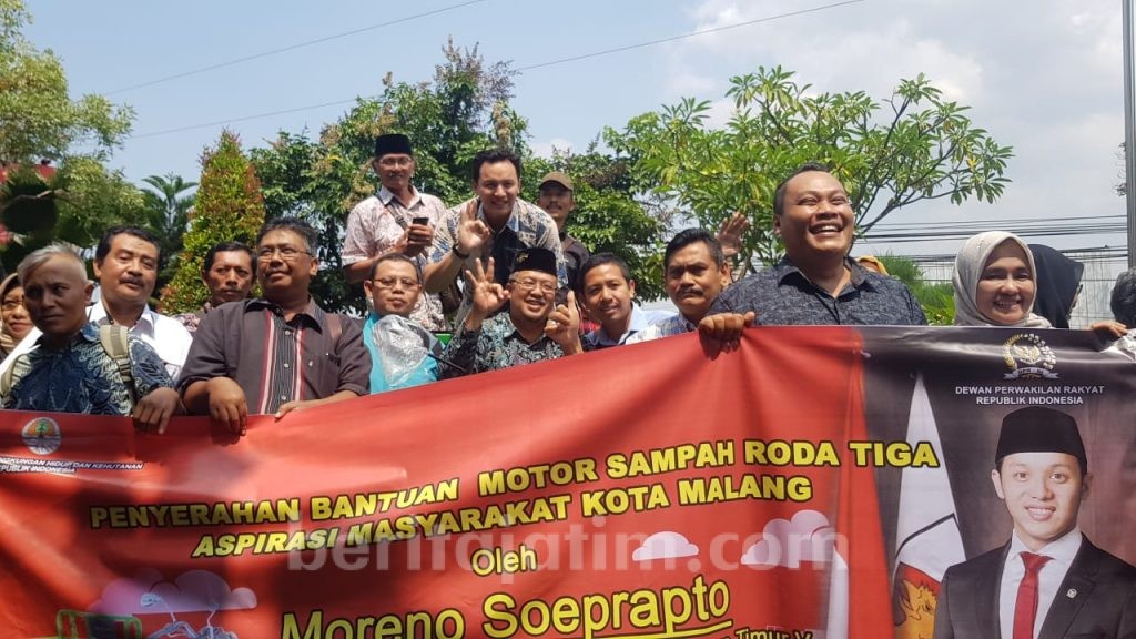 Pemerintah Bagikan Motor Sampah ke Warga Malang