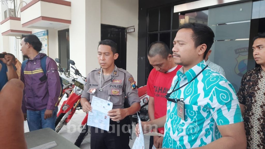 Polrestabes Surabaya Bekuk Pelaku Penipuan Membuat Surat Keterangan SIM
