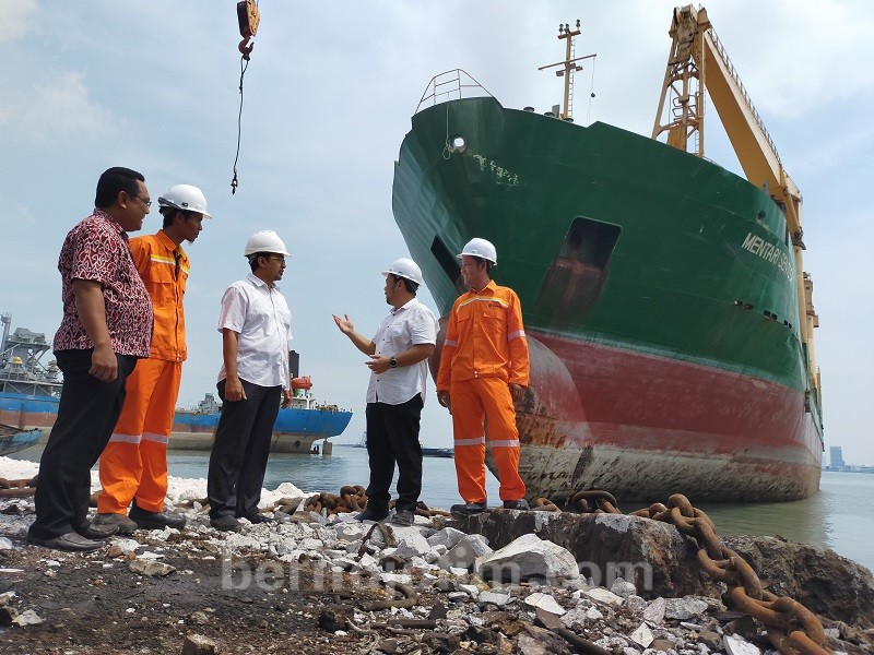 Perkuat Bisnis, OPMS Beli Tiga Kapal Bekas untuk Bahan Baku Baja