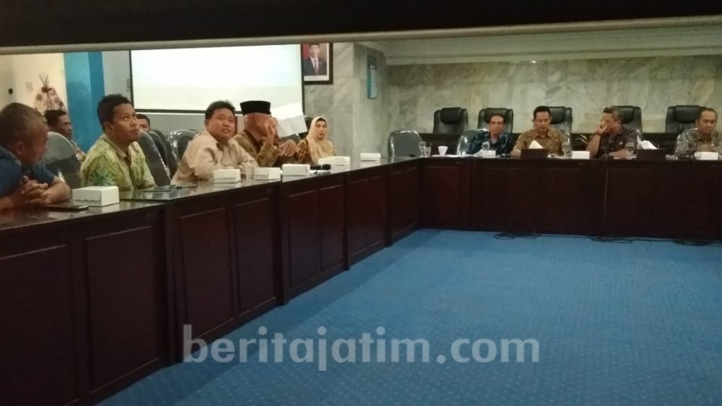Cakades Protes, 7 Panitia Pilkades Datangi Pemkab Mojokerto