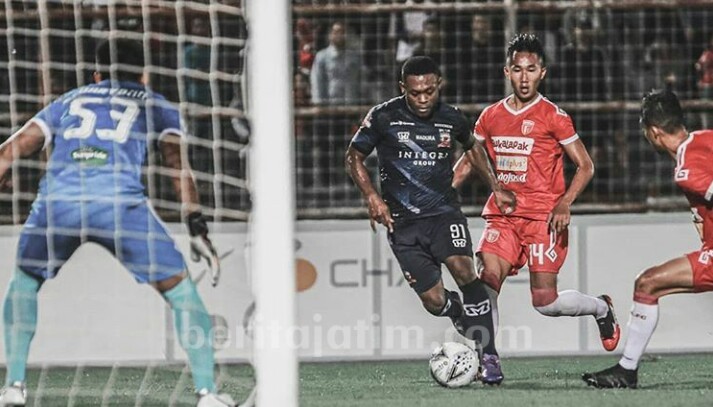 Babak I, Madura United Tertinggal 2 Gol dari Badak Lampung