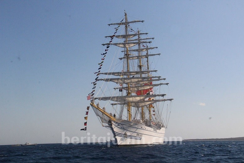 KRI Bima Suci Singgah di Pelabuhan Tanjungwangi