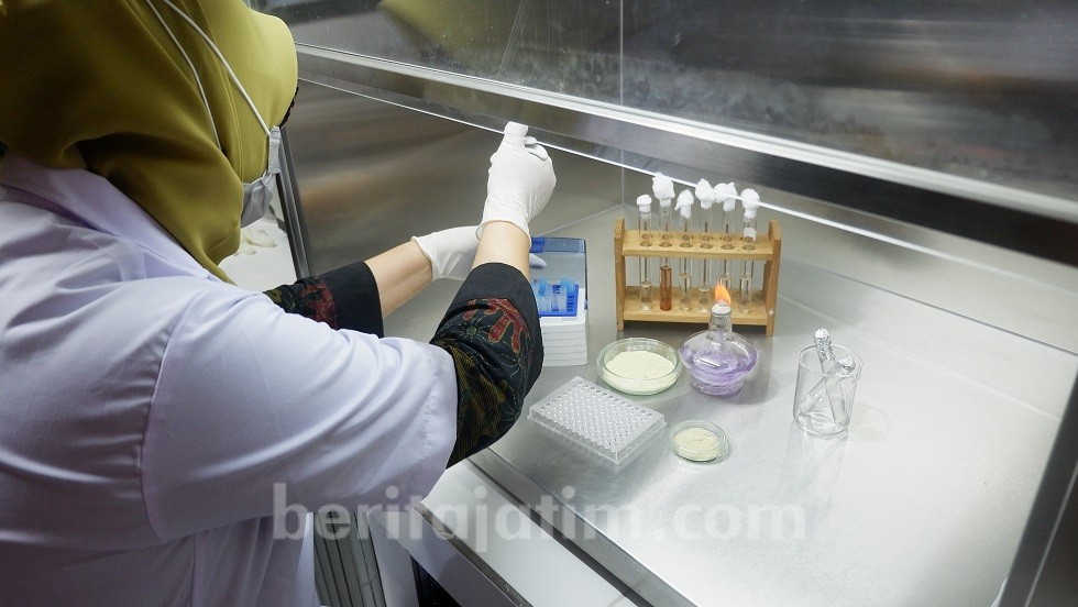 Peneliti Unair Manfaatkan Doxycycline Dosis Rendah untuk Fotosensitizer