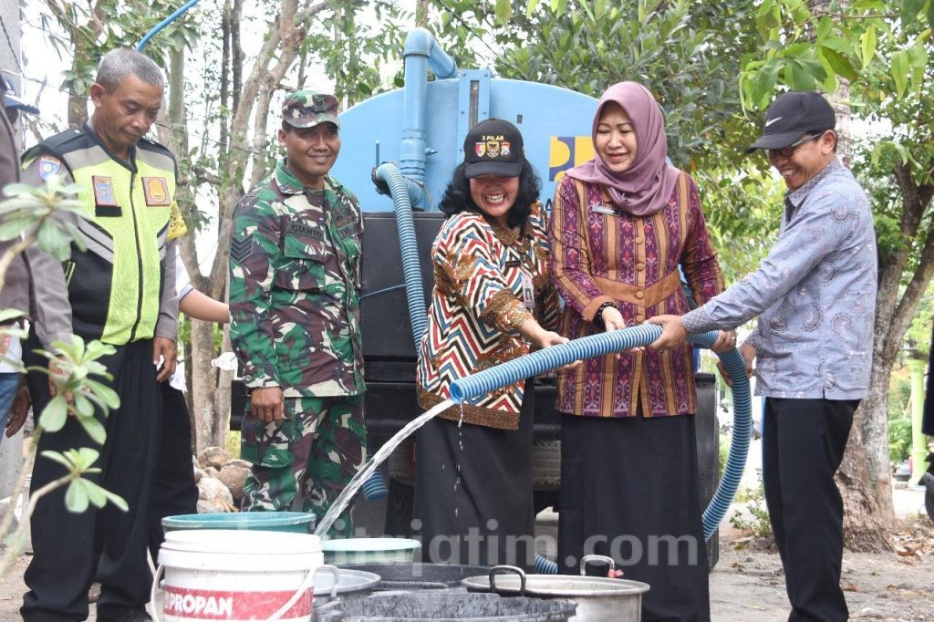 Pemkot Kediri Bantu Air Bersih Warga Lereng Gunung Klotok
