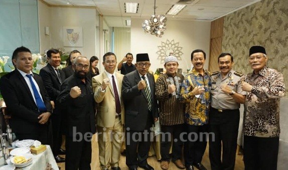 Mantan Gubernur Jatim Bergabung, JLI Berkomitmen Penegakan Hukum