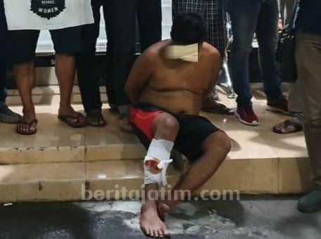 Bandit Bersenjata Pedang Ditembak Polisi