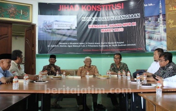 Aktivis Jaringan Kampus dan Ormas Jatim Tolak Amandemen UUD 1945