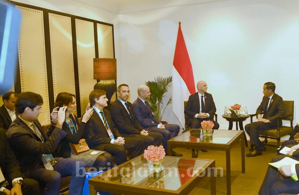 Bertemu Presiden FIFA, Ini yang Disampaikan Jokowi