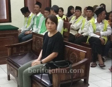 Jual Kosmetik Ilegal dan Berbahaya, Wanita Cantik Ini Dituntut 18 Bulan