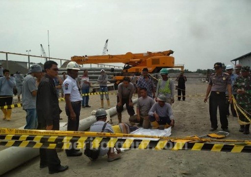 Karyawan Pabrik BPI Mojokerto Meninggal Tertimpa Beton Tiang Pancang