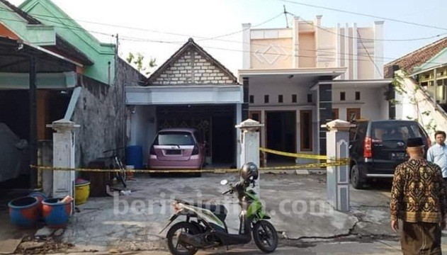 Sekap Warga Duduksampeyan Pakai Sajam, Pelaku Dimassa Warga Hingga Meninggal