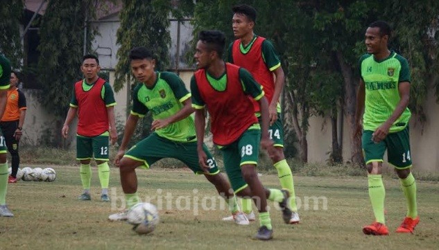 Persebaya Akan Turunkan Kiper Kedua Hadapi Tira Persikabo