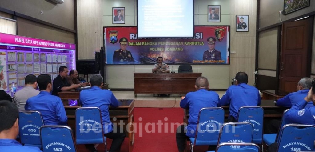 Kasi Humas Polsek se-Kabupaten Jombang Dibekali Ilmu Jurnalistik