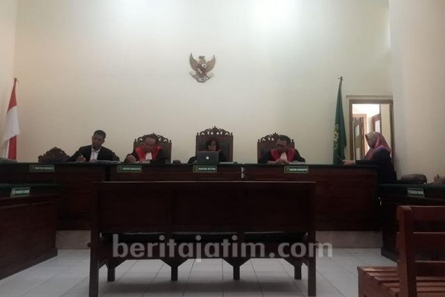 Kalah Dalam Gugatan Pencemaran Sungai Brantas, Hakim Perintahkan Menteri dan Gubernur Minta Maaf