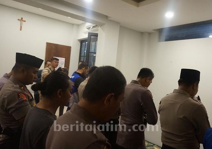 Ternyata Ada Tempat Salat bagi Muslim di Gereja Ini