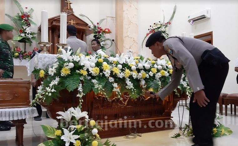 Perayaan Natal, Polisi Sterilisasi Gereja di Sumenep