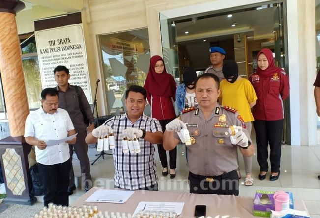 Kosmetik Ilegal Beredar di Banyuwangi