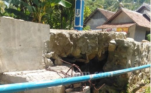 Jembatan Desa Berprestasi di Malang Selatan Butuh Perbaikan