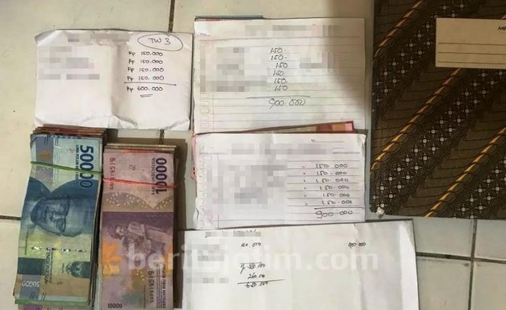 Dua PNS Digerebek Satgas Saber Pungli Polres Situbondo