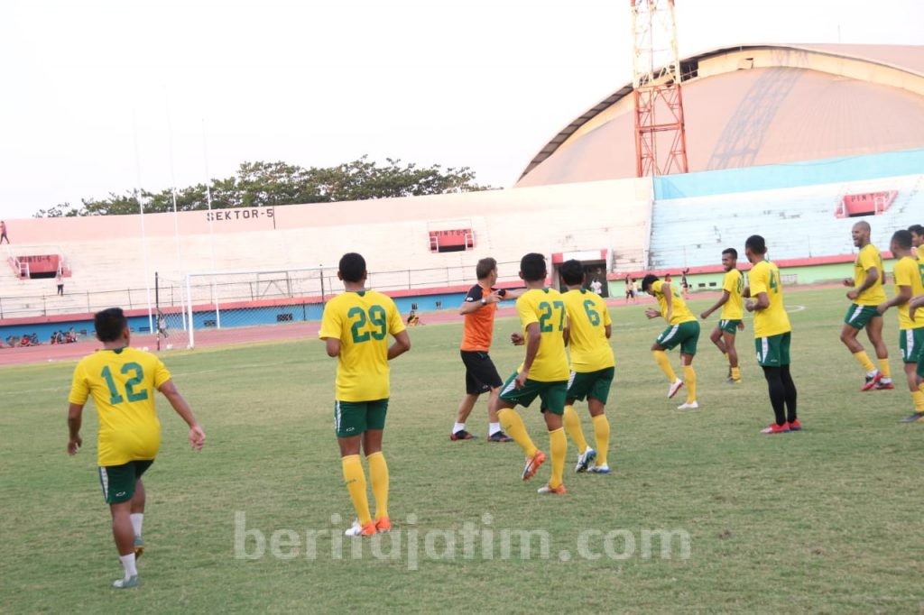 Persebaya Bertekad Curi Poin di Kandang Persija