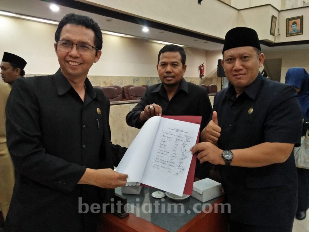 Ketua Fraksi PDIP Jember Galang Tanda Tangan Interpelasi