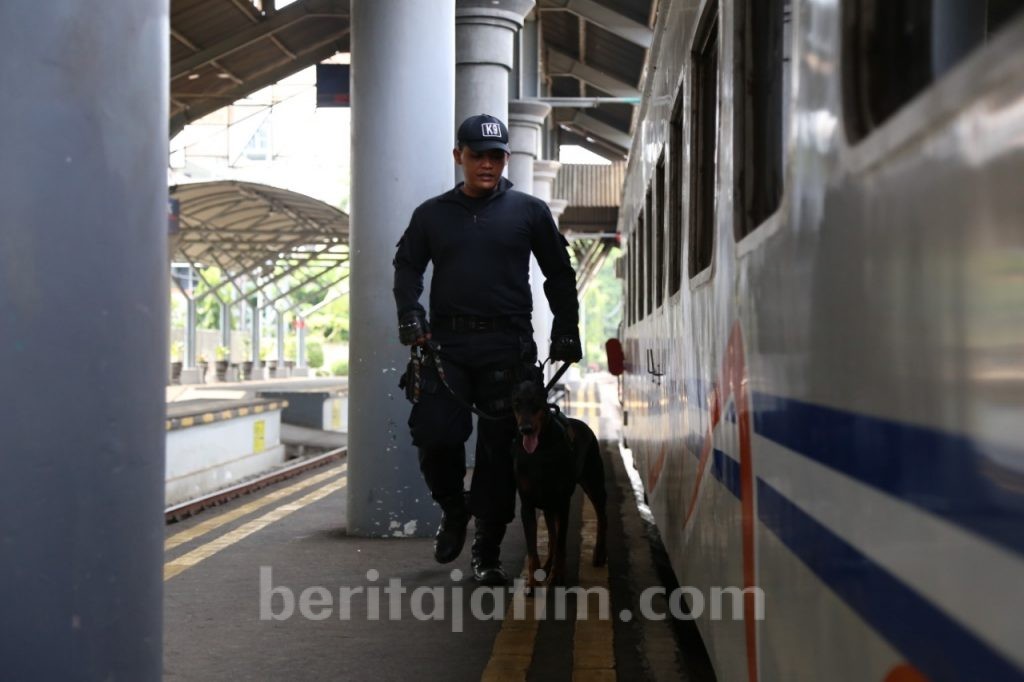 PT KAI Daop 8 Kerahkan Unit K-9 dan 727 Personil Amankan Libur Nataru 2020