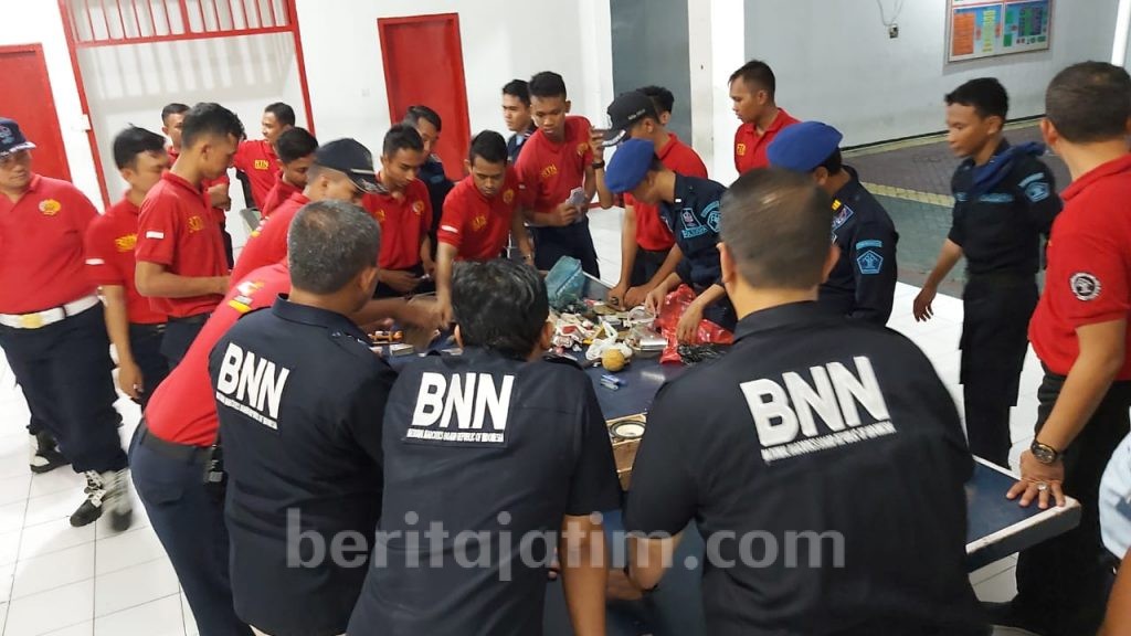 BNNK Gresik Razia di Rutan Banjarsari Cerme