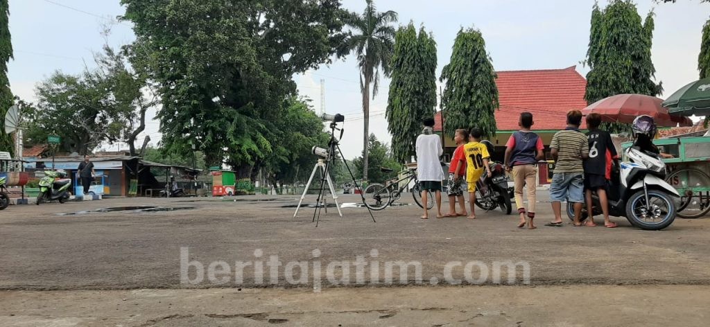 Klub Astronomi Sumenep Ajak Siswa Intip Gerhana Matahari Cincin