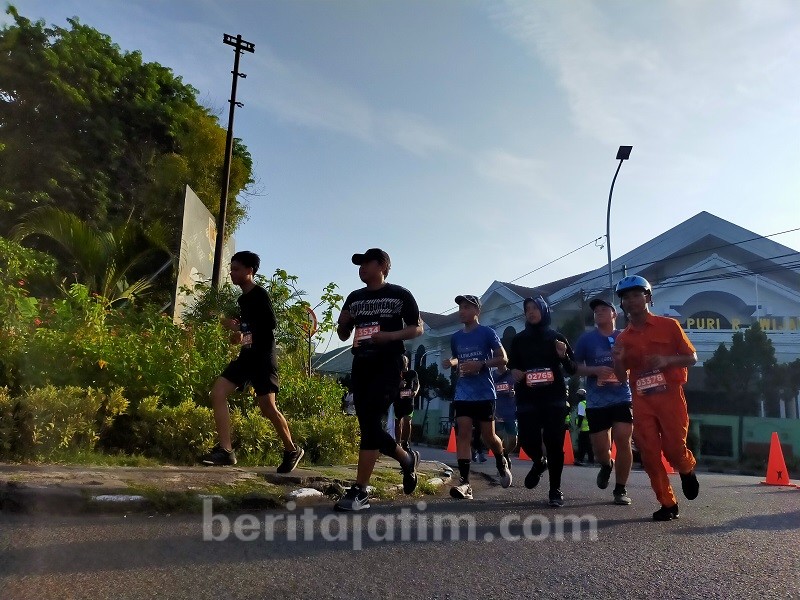 10 Ribu BRILian Runner Padati Makodam V Brawijaya