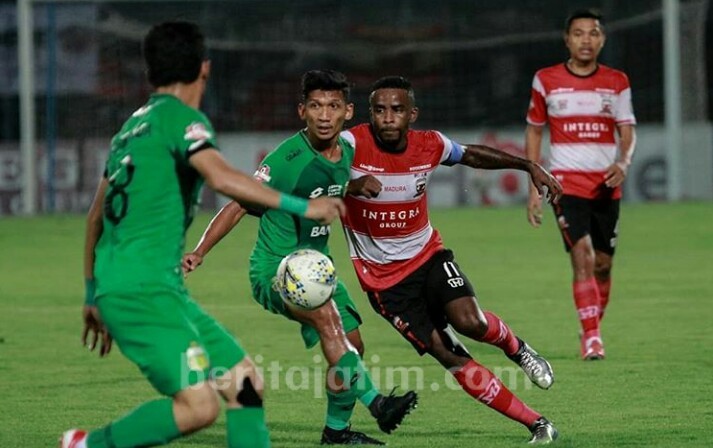Madura United Terancam Tanpa Greg Nwokolo di Laga Terakhir