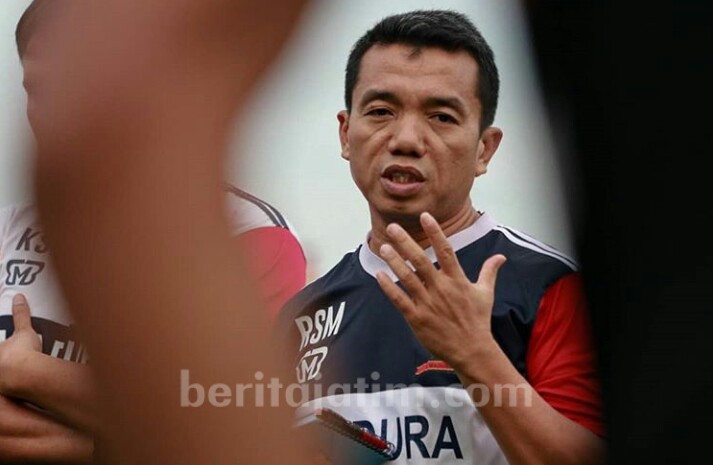 Kalah atas Persija, Pelatih Madura United Sindir Wasit Thoriq Al-Katiri