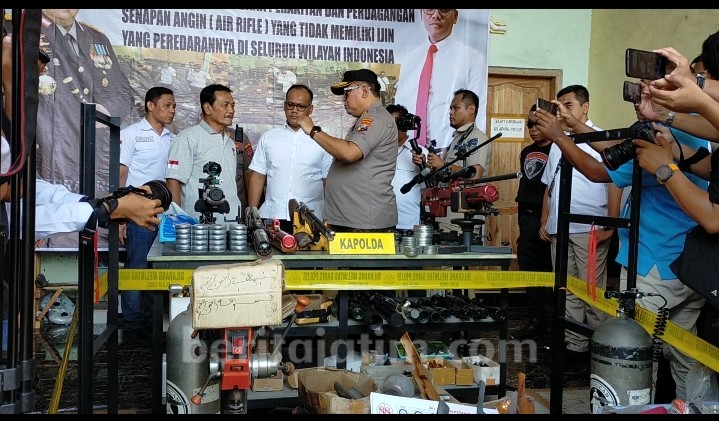 Ilegal, Puluhan Senapan Rakitan Diamankan Polda Jatim