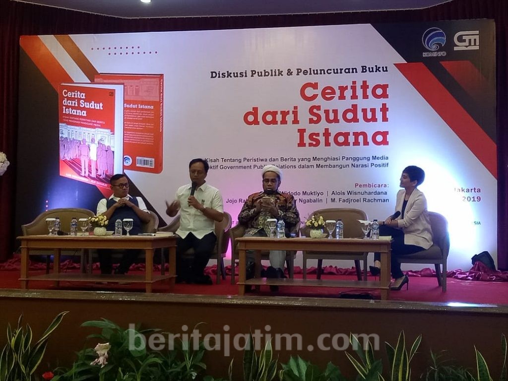 Buku ‘Cerita dari Sudut Istana’, Panduan untuk Para Humas Perusahaan dan Pemerintah