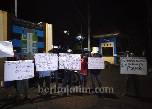 Upah Belum Dibayar, Pekerja Rusunawa ASN Kabupaten Malang Demo