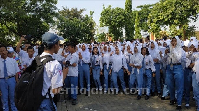 Tuntut Transparansi, Siswa SMKN 1 Trowulan Gelar Aksi
