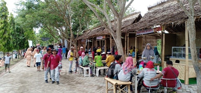 Oling River Food, Tempat Kuliner Baru di Banyuwangi