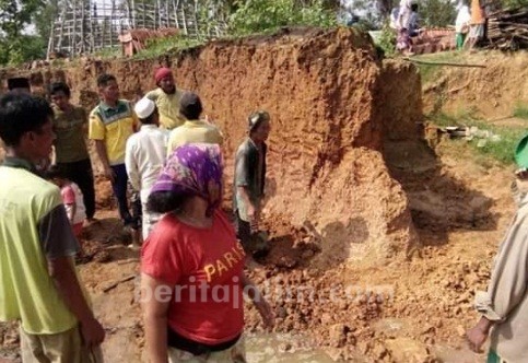 Hatimah Jadi Korban Tanah Longsor di Sampang
