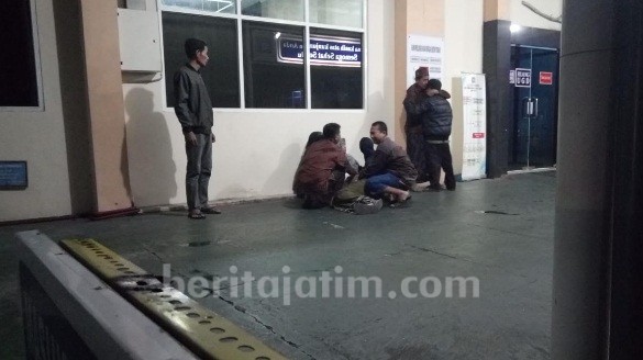 Pengendara Mobil Dikeroyok Sekelompok Pemuda di Wonoayu Sidoarjo Hingga Meninggal