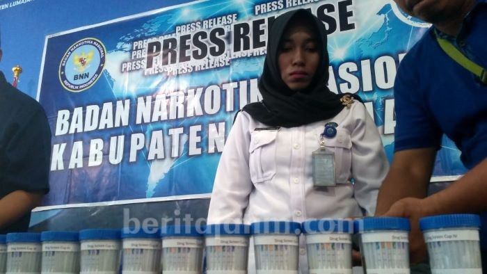 Dukung BNN, Wartawan Lumajang Minta Dites Urine
