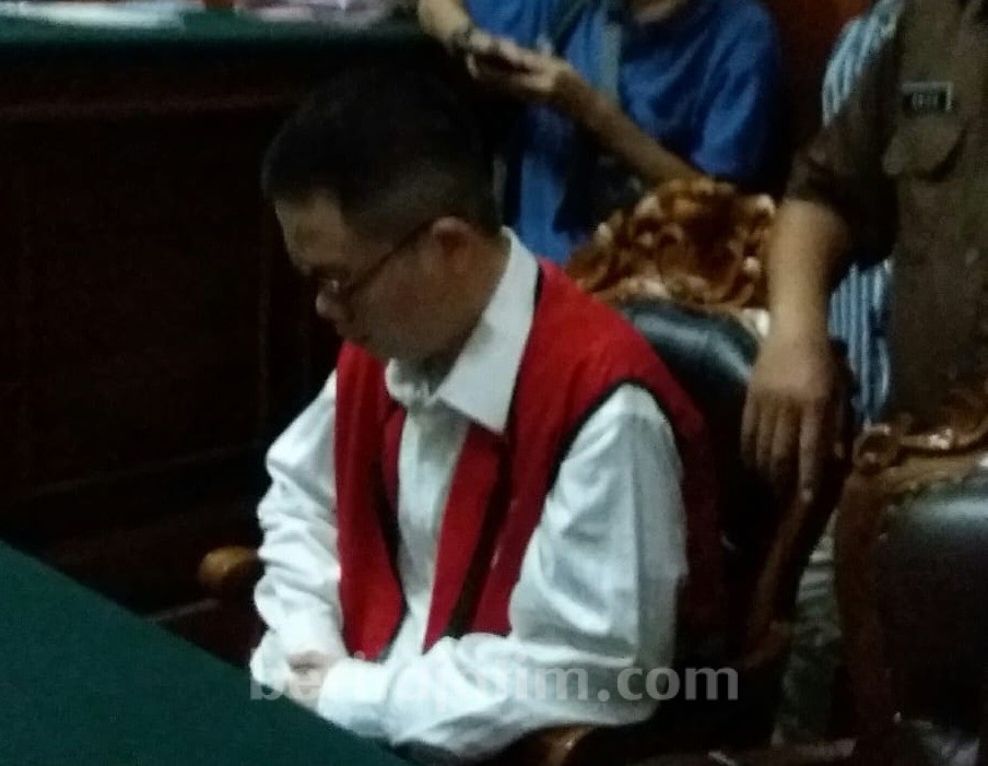Lakukan Penistaan Agama, Oscar Diadili