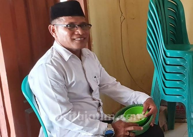 Beras Ini Dilempar ke Lantai Memantul seperti Karet