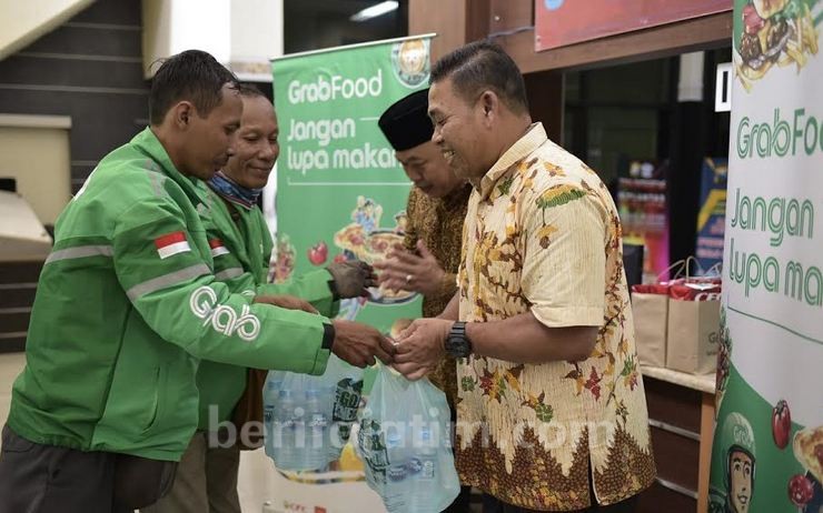 GrabFood Luncurkan Gerakan Jangan Lupa Makan di Surabaya