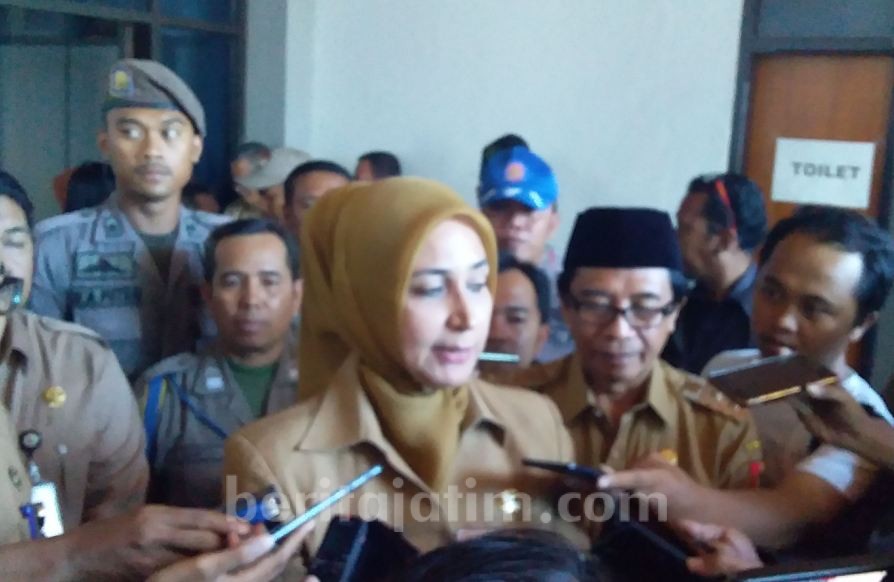 Bupati dan DPRD Jember Bertemu Tanpa Titik Temu