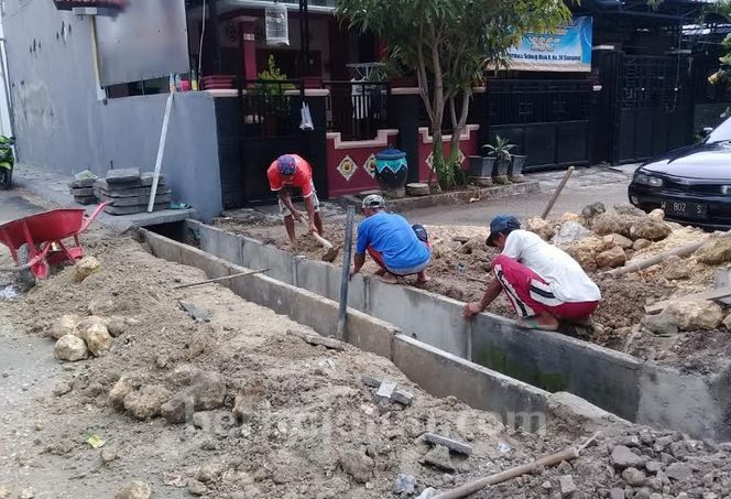 Proyek ADK di Sampang Dibongkar