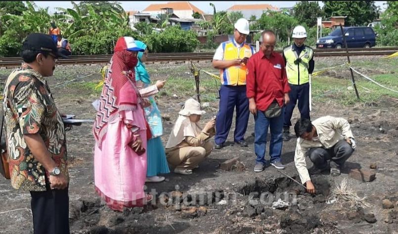 Tanah Berasap di Surabaya Diduga dari Sisa Batu Bara Zaman Belanda
