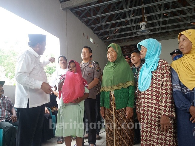 Sidak Banjir, Bupati Gresik Dicurhati Warga