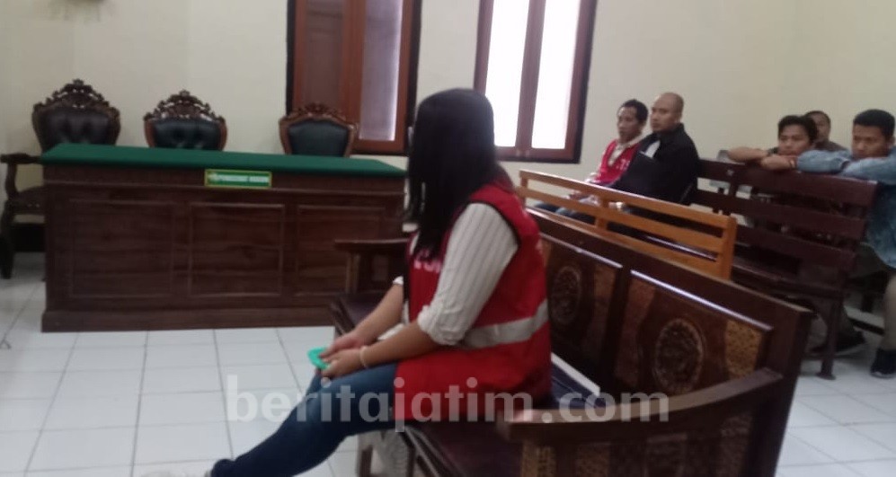 Usai Melahirkan, Mucikari Vanessa Angel Jalani Sidang Perdana