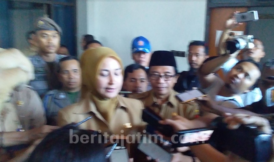 Bupati dan DPRD Jember Bertemu Tanpa Titik Temu
