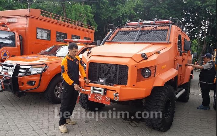 Antisipasi Kali Lamong Meluap Lagi, BPBD Gresik Siagakan Mobil Amphibi Anti Banjir