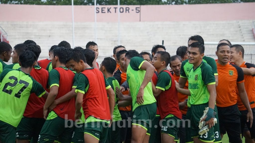 Ini Alasan Aji Santoso Akan Tambah Satu Pemain Muda